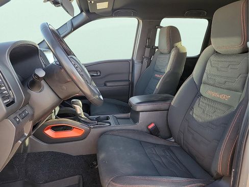 Used 2024 Nissan Frontier PRO-4X w/ Technology Package image 12
