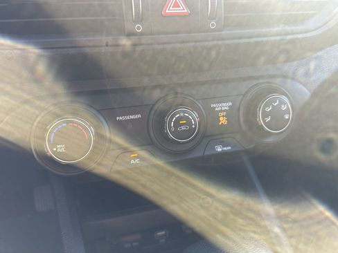 Used 2023 Kia Forte LXS w/ LXS Technology Package image 17