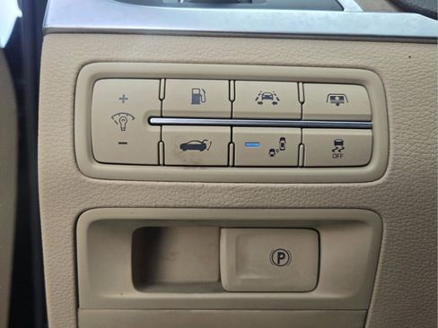 Used 2018 Genesis G80 3.8 w/ Option Group 03 image 31