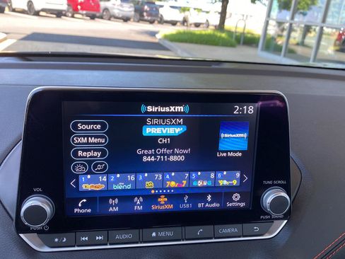 Certified 2025 Nissan Sentra SR w/ Midnight Edition FWD image 27