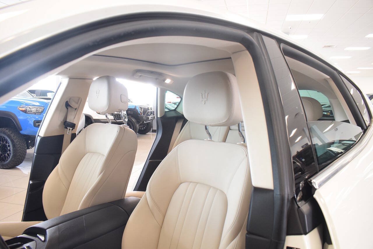Used 2020 Maserati Levante S AWD/4WD image 31