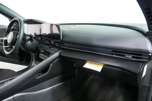 New 2026 Hyundai Elantra SEL FWD image 42