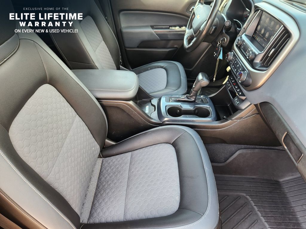 Used 2019 Chevrolet Colorado Z71 AWD/4WD image 14