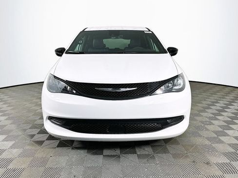 New 2026 Chrysler Voyager LX FWD image 3