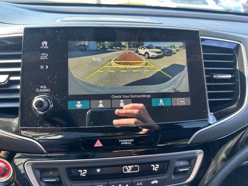 Used 2021 Honda Pilot Touring image 35