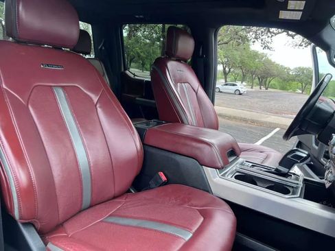 Used 2019 Ford F150 Platinum w/ Equipment Group 701A Luxury AWD/4WD image 28