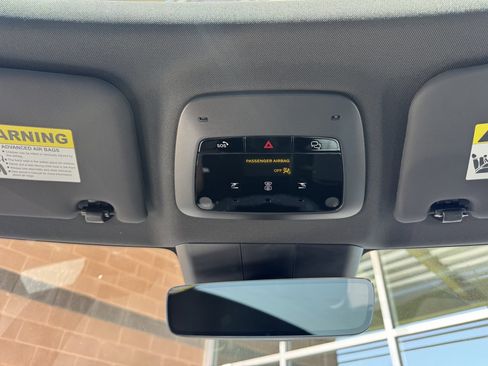 Used 2025 Volvo EX30 Ultra image 24