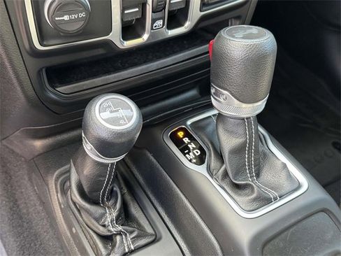 Used 2022 Jeep Wrangler Unlimited Sahara w/ Cold Weather Group image 7