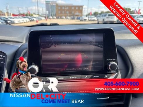 Used 2024 Nissan Rogue SV FWD image 26