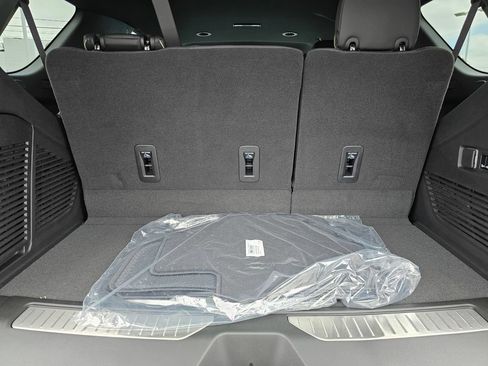 New 2026 Chevrolet Tahoe Premier RWD image 16