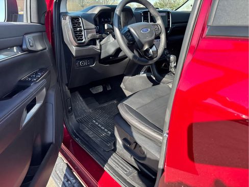 Used 2025 Ford Ranger Lariat w/ Advanced Towing Package image 9