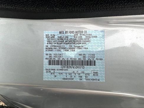 Used 2006 Ford Mustang GT RWD image 25