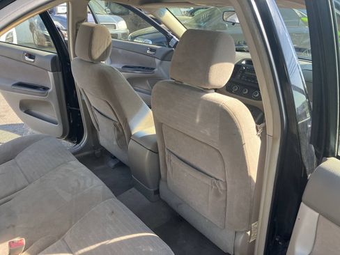 Used 2006 Toyota Camry LE FWD image 25