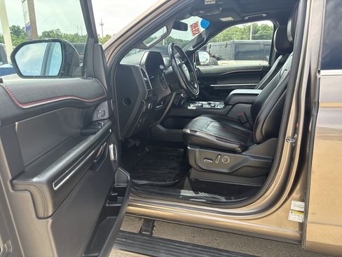 Used 2019 Ford Expedition Max Limited w/ Equipment Group 303A AWD/4WD image 16