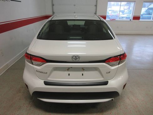 Used 2022 Toyota Corolla LE image 13