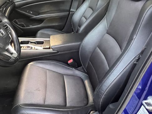 Used 2019 Honda Accord Sport image 11