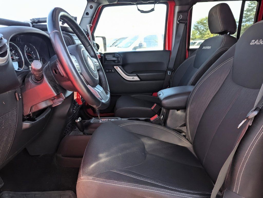 Used 2017 Jeep Wrangler Unlimited Sahara w/ Max Tow Package AWD/4WD image 22