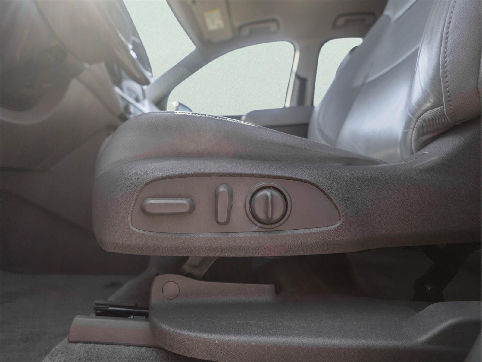 Used 2019 Chevrolet Traverse LT FWD image 19