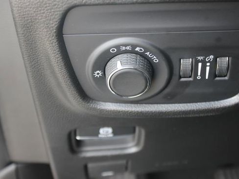 Used 2023 Jeep Grand Cherokee L Laredo AWD/4WD image 17