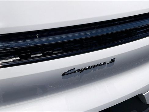 Used 2026 Porsche Cayenne S AWD/4WD image 31