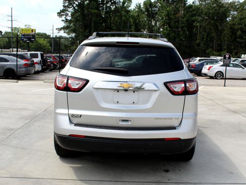 Used 2014 Chevrolet Traverse LS image 13