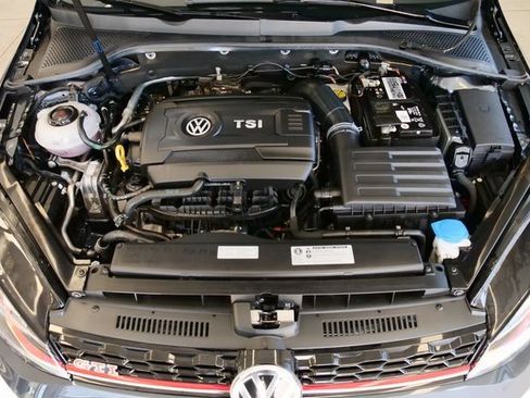 Used 2019 Volkswagen GTI Autobahn image 9