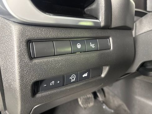 Used 2025 Nissan Rogue SL w/ Tech Package FWD image 9