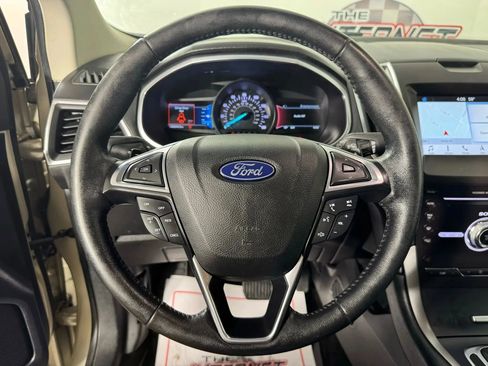 Used 2018 Ford Edge Titanium w/ Technology Package AWD/4WD image 13