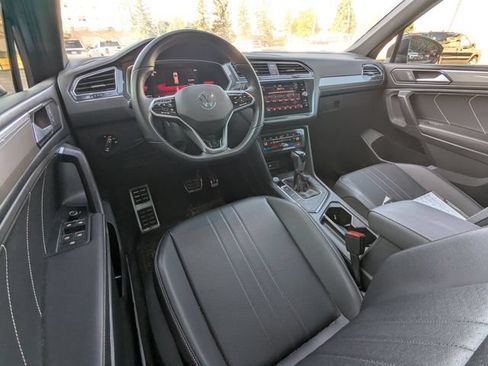 Used 2023 Volkswagen Tiguan SE R-Line FWD image 2