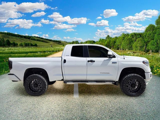 Used 2016 Toyota Tundra Limited w/ Limited Premium Package RWD image 7