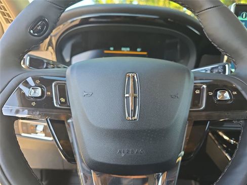 New 2026 Lincoln Corsair Reserve w/ Jet Appearance Package FWD image 19