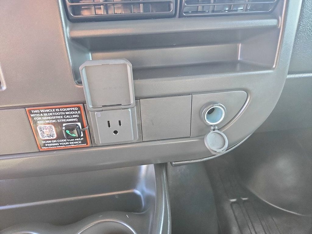 New 2026 GMC Savana 3500 w/ Driver Convenience Package RWD image 20