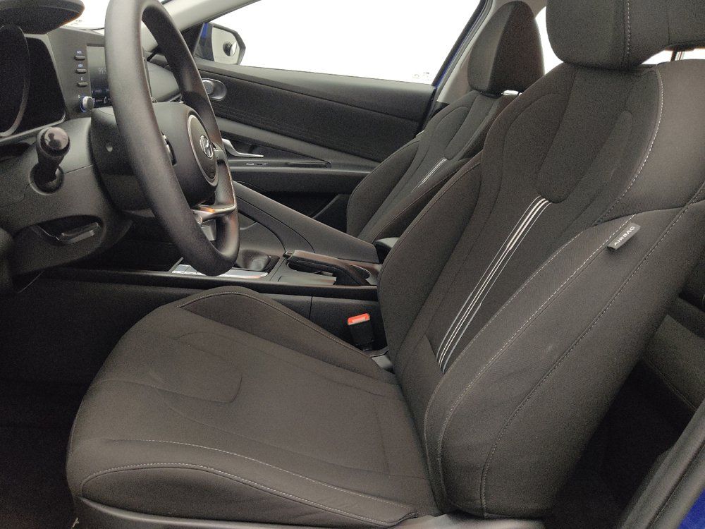 Used 2023 Hyundai Elantra SEL FWD image 17
