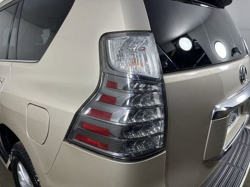 Used 2014 Lexus GX 460 w/ Premium Package image 33