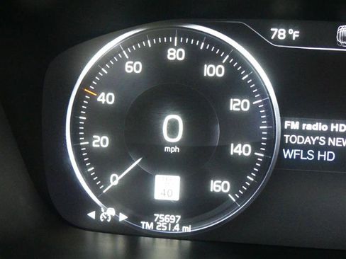 Used 2018 Volvo S90 T6 Inscription image 34