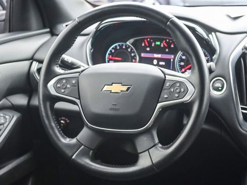 Used 2022 Chevrolet Traverse LT image 24
