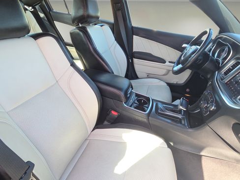 Used 2018 Dodge Charger SXT Plus w/ Quick Order Package 29J RWD image 16