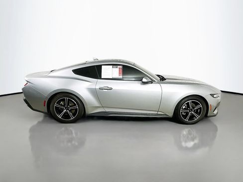 Used 2024 Ford Mustang Coupe RWD image 7