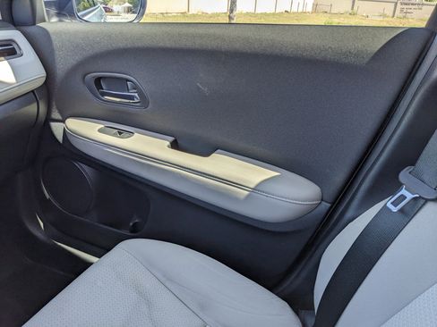 Used 2022 Honda HR-V LX image 20