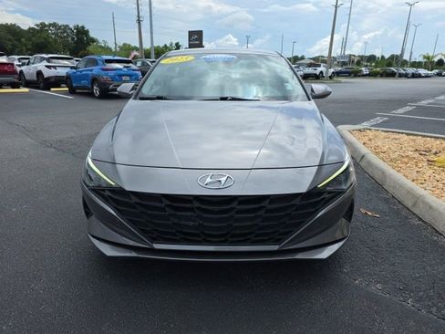 Used 2023 Hyundai Elantra SEL FWD image 3