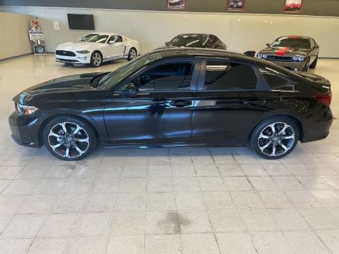 Used 2025 Honda Civic Sport Touring image 6