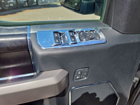 Used 2020 Ford F150 Platinum w/ Technology Package AWD/4WD image 15