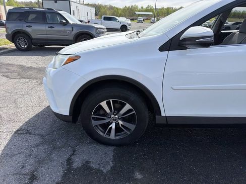 Used 2017 Toyota RAV4 XLE w/ All Weather Liner Package AWD/4WD image 11