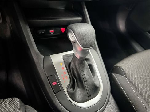 Used 2024 Kia Forte LXS w/ LXS Technology Package image 17