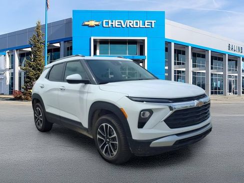 Used 2024 Chevrolet TrailBlazer LT AWD/4WD image 1
