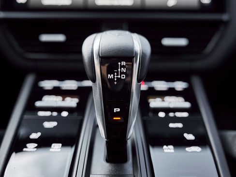 Used 2023 Porsche Cayenne Turbo GT image 78