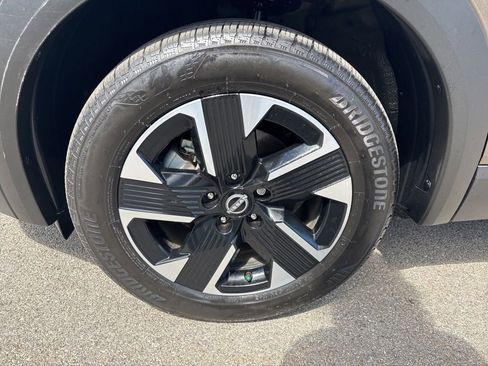 Certified 2025 Nissan Kicks SV w/ SV Premium Package AWD/4WD image 10