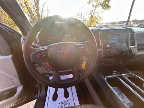 Used 2015 Ford F150 XLT image 18