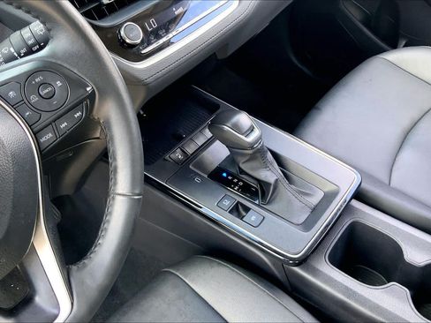 Certified 2026 Toyota Corolla Cross XLE FWD image 16
