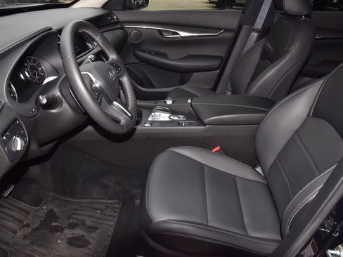 Used 2024 INFINITI QX50 Pure image 13